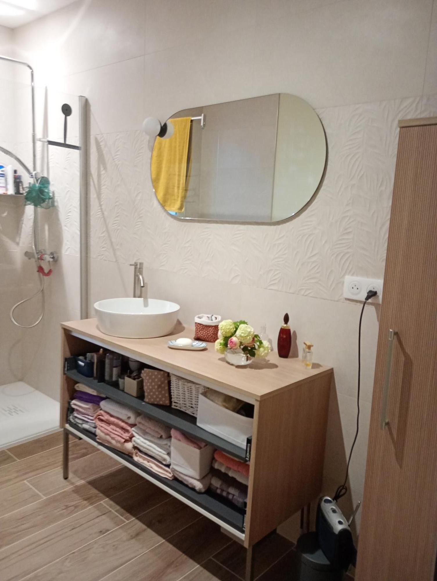 La Conviviale Apartment Saintes Ruang foto